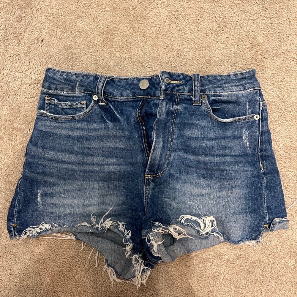 Paige cut off and low rise jeans shorts size 27 but fit like 26